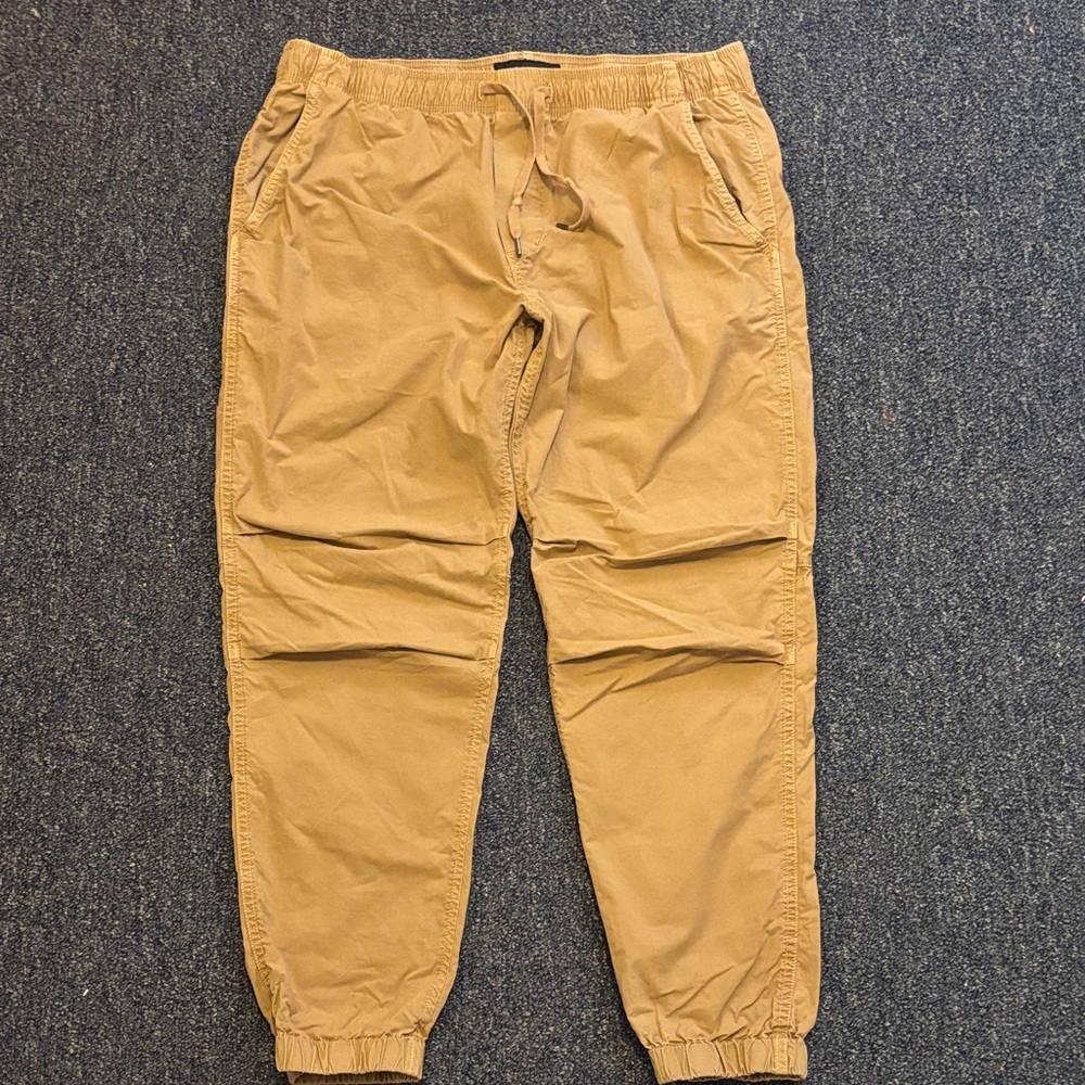 American Eagle Outfitters Men's Khaki Joggers